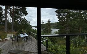 Kunstnerhytte Med Panoramautsikt Pa Furuholmen